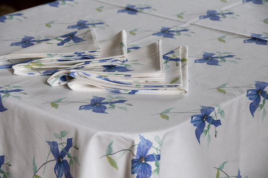 Oblong Tablecloth in Clematis Fabric