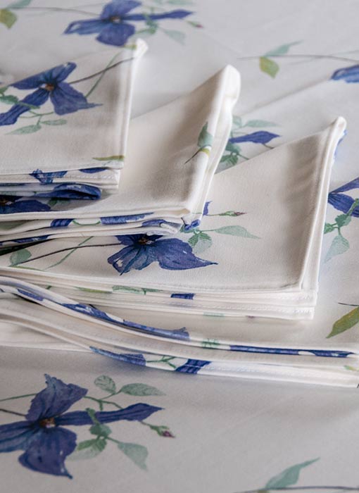 Oblong Tablecloth in Clematis Fabric
