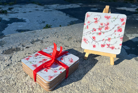 Set of 6 coasters in Red Quince design