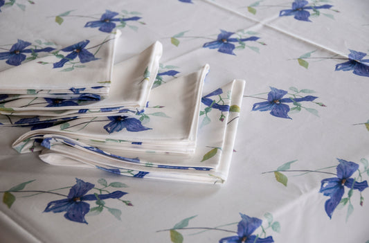 Round Tablecloth in Clematis Design